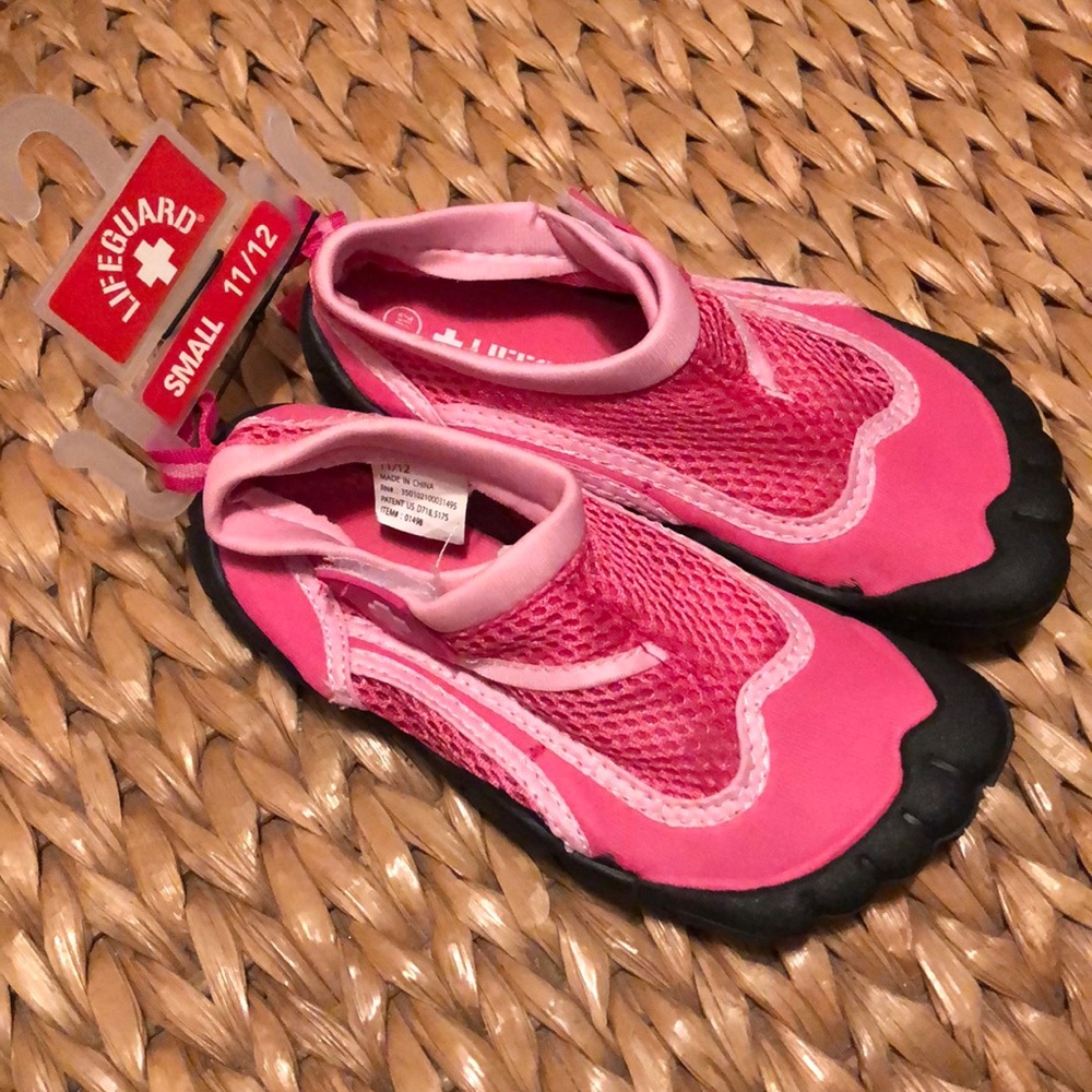 NWOT Lifeguard Youth Activity Shoe